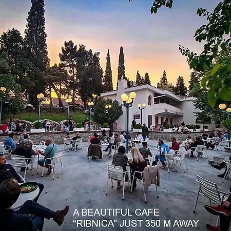 Parkside Place בית הארחה *