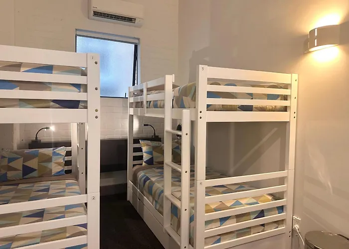 בית הארחה Parkside Place פודגוריצה