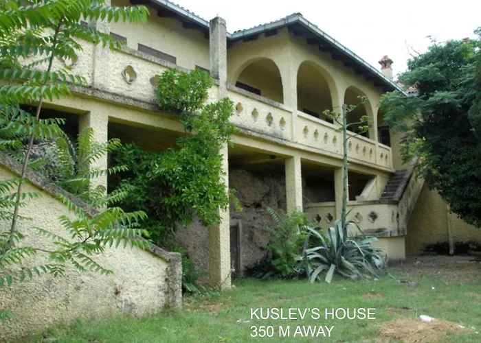 Parkside Place בית הארחה *