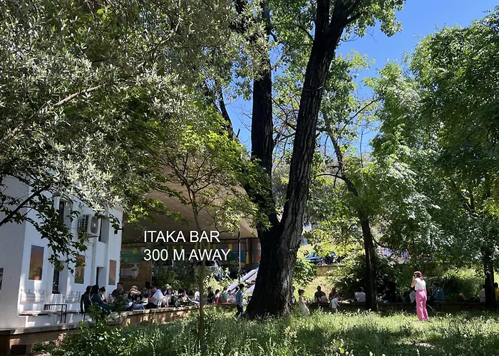 Parkside Place בית הארחה *